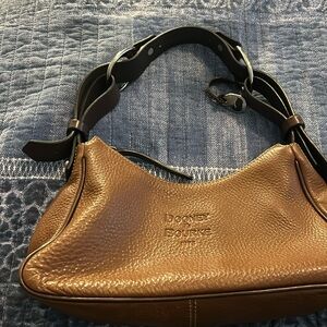 Vintage Dooney and Bourke leather shoulder bag